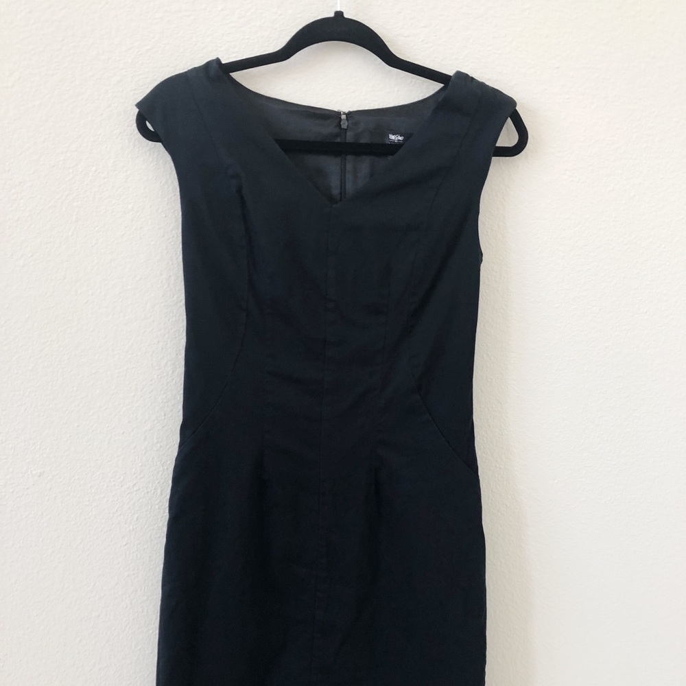 Missimo sleeveless black dress size 4